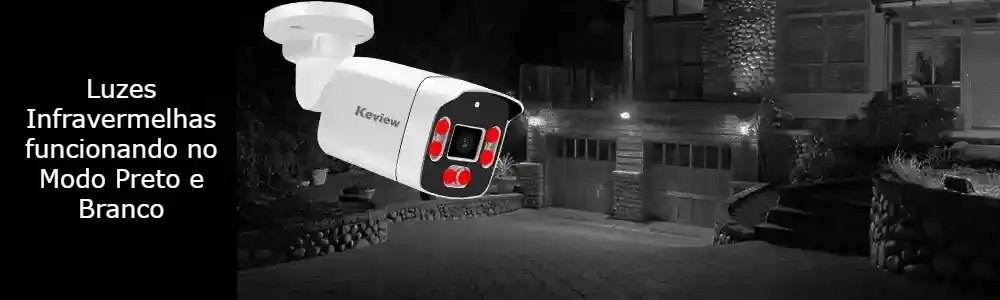 Câmera Bullet Keview 8MP 4K instalada em ambiente externo com proteção total